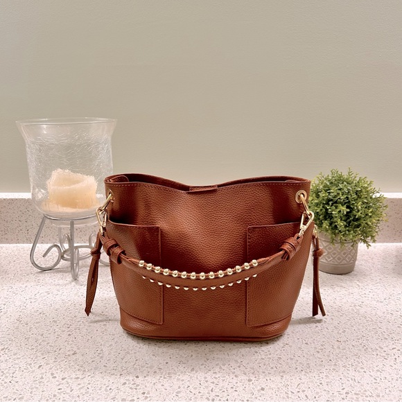 Steve Madden Brown Leather Handbag with gold accents - Picture 1 of 12